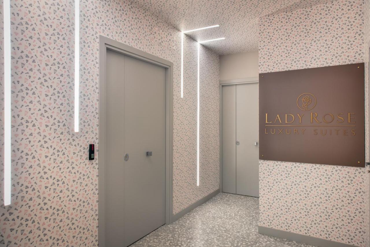 Lady Rose Hotel Nápoles Exterior foto